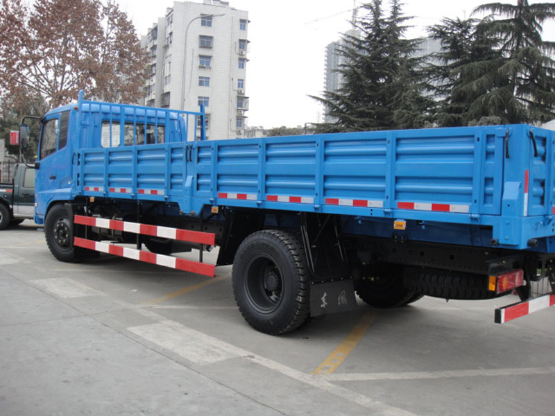 Dongfeng DFS1128 4x4 10-20T Châssis de camion 