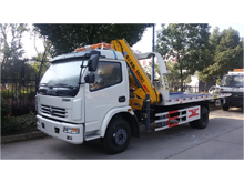 Dongfeng Duolika Flatbed Car Towing Wrecker Truck with XCMG Crane